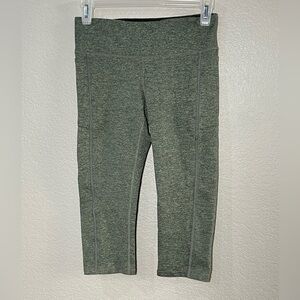 Rabbit Capri leggings women’s extra small green